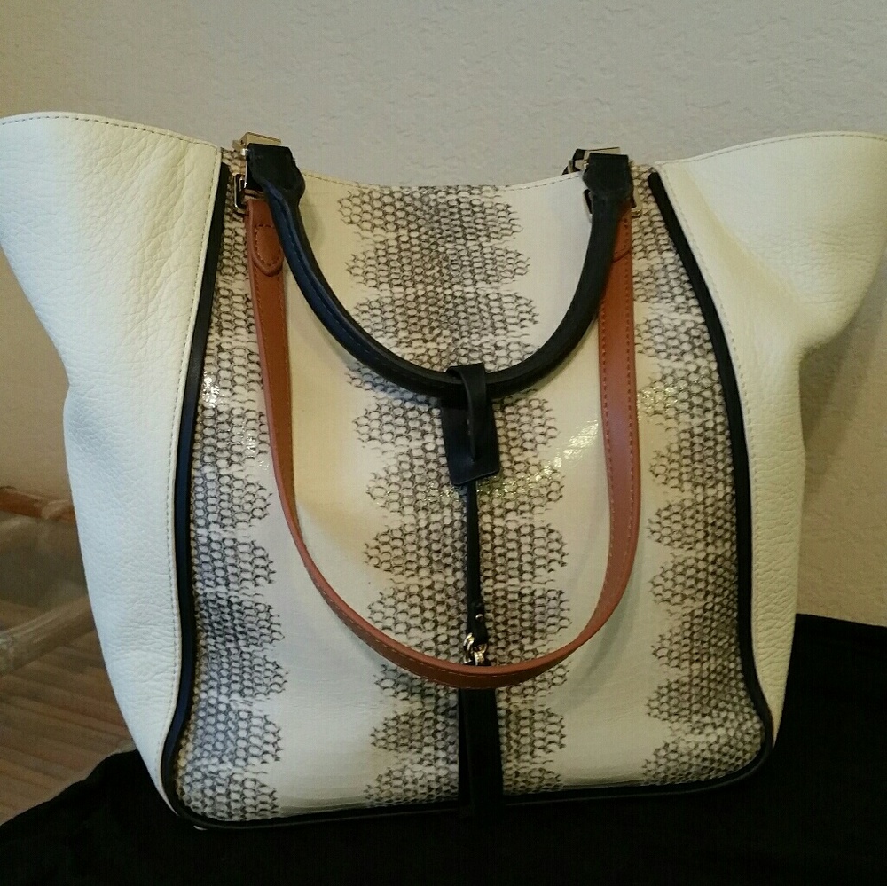 Leather Vince Camuto Purse